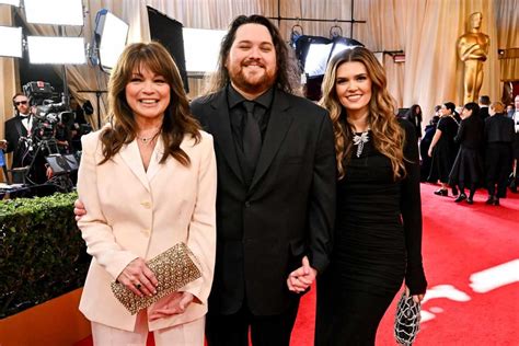 valerie bertinelli at oscars|gma valerie bertinelli.